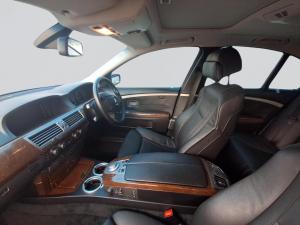 BMW 750i - Image 3