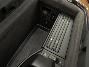 BMW 750i - Image 9