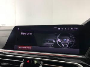 BMW X7 M50d - Image 11