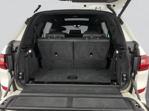 BMW X7 M50d - Image 18