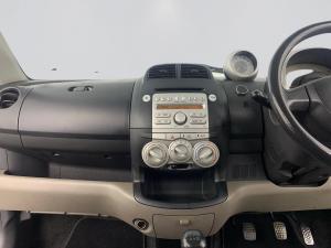 Daihatsu Sirion 1.3i Sport - Image 15