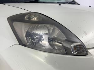 Daihatsu Sirion 1.3i Sport - Image 4