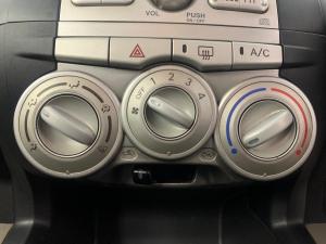 Daihatsu Sirion 1.3i Sport - Image 7