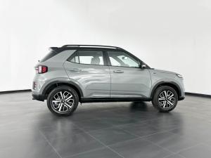 Hyundai Venue 1.0 Tgdi N-LINE DCT - Image 3