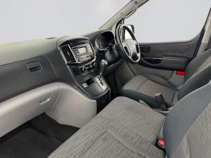 Hyundai H-1 2.5 Crdi Multicab automatic 6 Seat - Image 13
