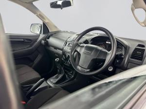Isuzu D-MAX 250 HO HI-RIDE D/C - Image 12