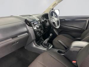 Isuzu D-MAX 250 HO HI-RIDE D/C - Image 11
