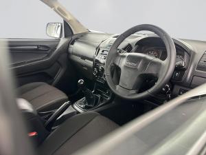 Isuzu D-MAX 250 HO HI-RIDE D/C - Image 13