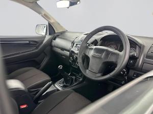 Isuzu D-MAX 250 HO HI-RIDE D/C - Image 15