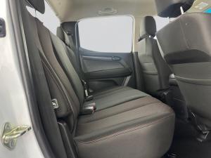 Isuzu D-MAX 250 HO HI-RIDE D/C - Image 16