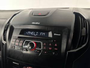 Isuzu D-MAX 250 HO HI-RIDE D/C - Image 8