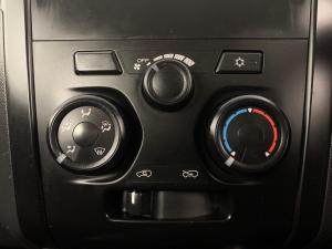 Isuzu D-MAX 250 HO HI-RIDE D/C - Image 8