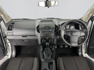 Isuzu D-MAX 250 HO HI-RIDE D/C - Image 18
