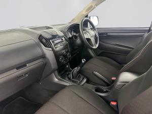 Isuzu D-MAX 250 HO HI-RIDE D/C - Image 8