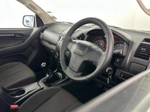 Isuzu D-MAX 250 HO HI-RIDE D/C - Image 18