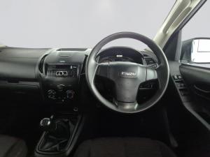 Isuzu D-MAX 250 HO HI-RIDE D/C - Image 7