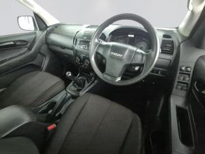 Isuzu D-MAX 250 HO HI-RIDE D/C - Image 8