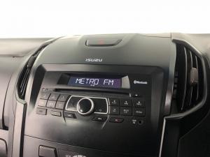 Isuzu D-MAX 250 HO HI-RIDE D/C - Image 8