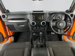 Jeep Wrangler Sahara 3.6L V6 automatic 2-Door - Image 11