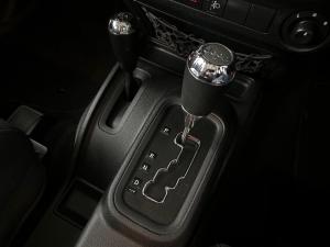 Jeep Wrangler Sahara 3.6L V6 automatic 2-Door - Image 9