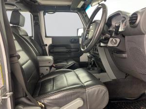 Jeep Wrangler 3.8 Unltd Rubicon automatic - Image 17