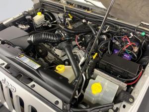 Jeep Wrangler 3.8 Unltd Rubicon automatic - Image 19