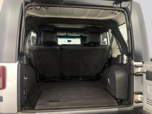 Jeep Wrangler 3.8 Unltd Rubicon automatic - Image 20