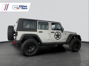 Jeep Wrangler 3.8 Unltd Rubicon automatic - Image 4