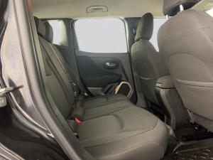 Jeep Renegade 1.6 E-TORQ Longitude - Image 17