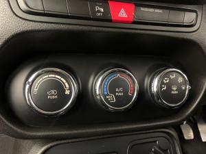 Jeep Renegade 1.6 E-TORQ Longitude - Image 5