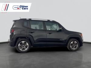 Jeep Renegade 1.6 E-TORQ Longitude - Image 6