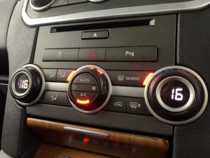 Land Rover Discovery 4 3.0 TD/SD V6 SE - Image 12