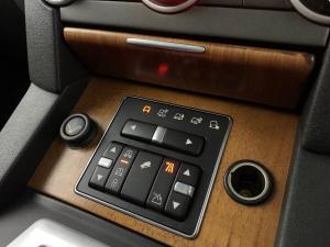 Land Rover Discovery 4 3.0 TD/SD V6 SE - Image 8