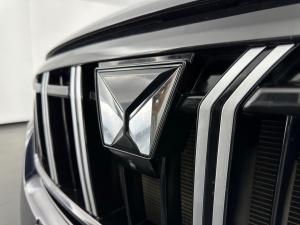 Mahindra XUV 700 2.0 AX7L automatic - Image 10