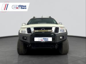 Nissan Navara 2.5 dCi LE 4X4 automaticD/C - Image 3