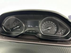 Peugeot 2008 1.6 VTiActive - Image 11