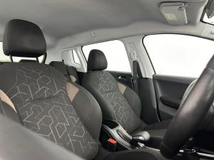 Peugeot 2008 1.6 VTiActive - Image 19
