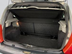 Renault Clio 1.4 Expression - Image 15