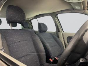 Renault Clio 1.4 Expression - Image 18