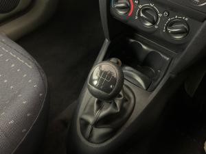 Renault Clio 1.4 Expression - Image 7