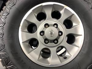 Toyota L/CRUISER FJ 4.0 V6 Trail Cruiser - Image 19