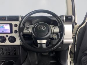 Toyota L/CRUISER FJ 4.0 V6 Cruiser - Image 12