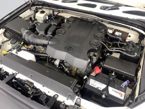 Toyota L/CRUISER FJ 4.0 V6 Cruiser - Image 19