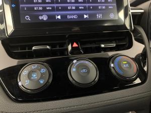 Toyota Corolla Cross 1.8 XI - Image 9