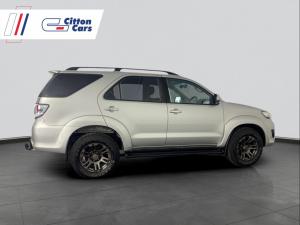 Toyota Fortuner 3.0D-4D 4X4 automatic - Image 4
