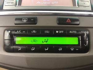 Toyota Fortuner 3.0D-4D 4X4 automatic - Image 8