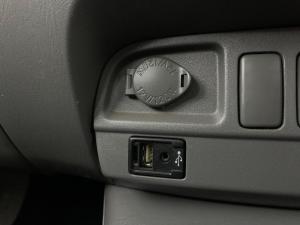 Toyota Hilux 3.0D-4D Raider Raised Body automaticD/C - Image 10