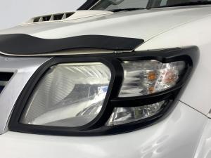 Toyota Hilux 3.0D-4D Raider Raised Body automaticD/C - Image 4