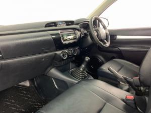 Toyota Hilux 2.0 VvtiS/C Chassis Cab - Image 12