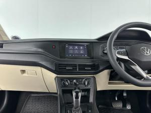 Volkswagen Polo 1.6 Tiptronic - Image 18